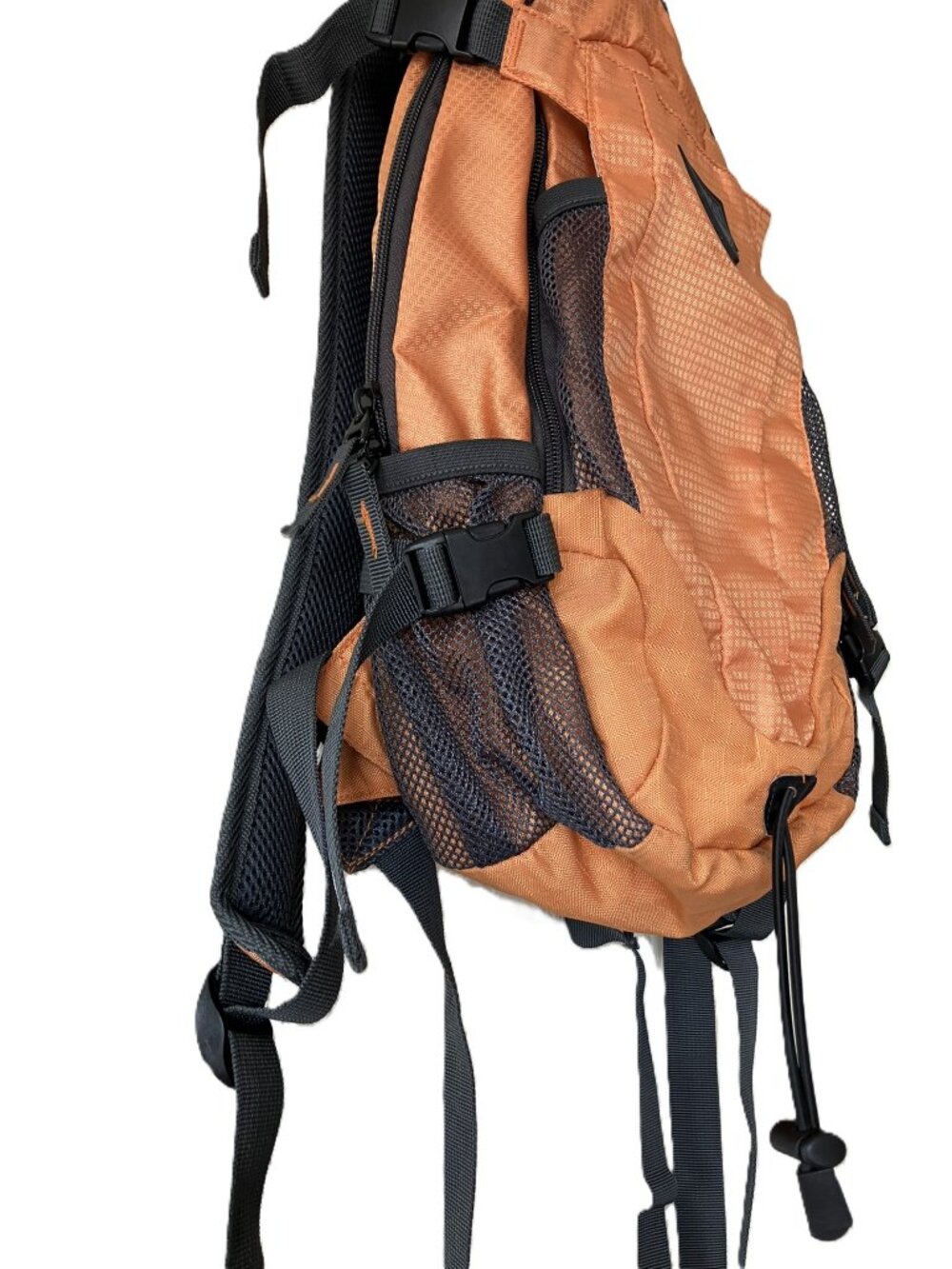 QUEST ORANGE HYDRATION BACKPACK W/ WATER BLADDER INCLUDED 🎒💧 - Picture 4 of 13